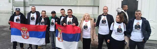 Promene u fokusu: Privatno obezbeđenje nasrnulo na odbornike opozicije