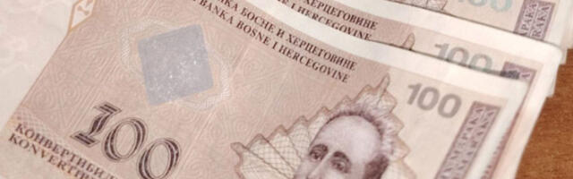 Нишлија покушао да унесе фалсификоване марке у Србију