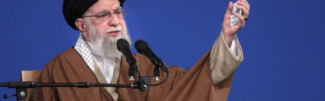 Procurile šok informacije o ubistvu Ajatolaha: Vođa Irana pogođen razarajućom raketom „Plavi vrabac"