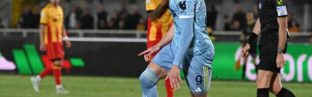 VLAHOVIĆ IZ SVLAČIONICE DONEO TRI BODA STAROJ DAMI: Juventus pobedio Leče