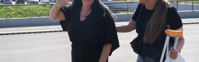 VELIKA PODRŠKA! Dragana Mirković pritrčala Gogi u pomoć na aerodromu: Sekulićka nastupala sa gipsom, a za ovog kolegu kaže da je "momak prva liga" (FOTO, VIDEO)