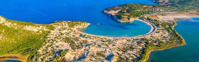 Grčka plaža koja je spojila Homerove legende i holivudsku magiju: Izgleda kao prizor iz filma (FOTO)