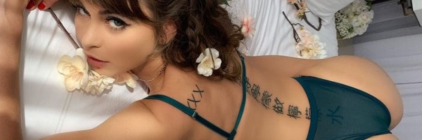 Rajli Rid postala je srećno udata žena ali se na sreću mnogih ne odriče pornografije