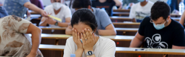 MINISTARSTVO PROSVETE OBJASNILO- ŠTA JE "JOB" I ČEMU SLUŽI Država od septembra prati sve učenike i studente