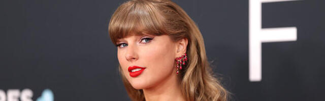 Prepoznatljiva nijansa crvenog karmina Taylor Swift, od sada je dostupna i kao lak za nokte