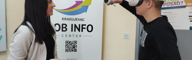 Kako VR naočare, kvizovi i testovi pomažu mladima da otkriju svoj karijerni put?