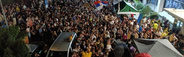 "Studenti su postali simbol nade za ceo region“: Pisci, članovi Međunarodnog PEN centra podržali proteste