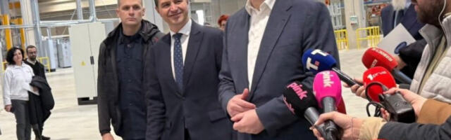 Вучић: Нове фабрике ће променити „крвну слику" Ниша