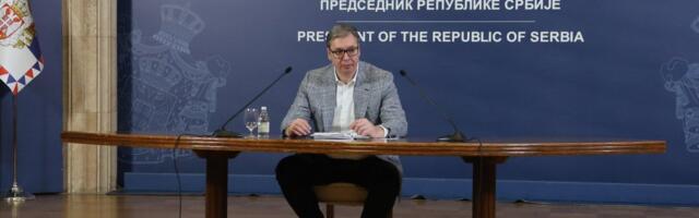 "Uzdamo se samo u sebe": Vučić navodi da ćemo u sledećih godinu i po dana udvostručiti vojne kapacitete