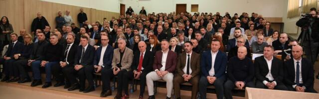 Na Kosovu počeo bitan sastanak: Evo o kakvim pitanjima će se zasedati