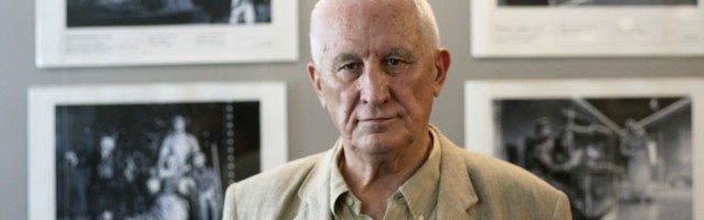 M. Bećković: Teže Kostiću da povuče reč nego da se povučemo sa Kosova