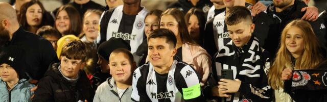 Mališani sa Kosova i Metohije bili gosti na meču protiv Napretka, Mijatović im poručio: Partizan nije prolazni klub!