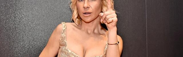 Novogodišnja rasveta u obliku polnog organa: Jovana Jeremić ne prestaje da provocira!