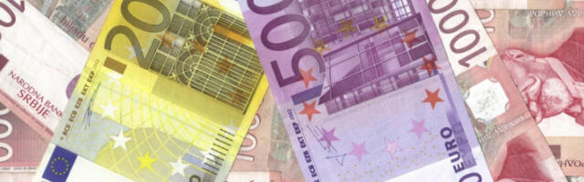 НБС: незнатна промена средњег курса динара за евро