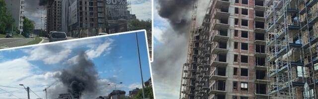 VELIKI POŽAR NA ČUKARIČKOJ PADINI! Gori gradilište! (FOTO)