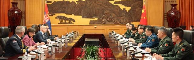 Važan sastanak u Pekingu: Vučević sa potpredsednikom Centralne vojne komisije generalom Džang Jousjom