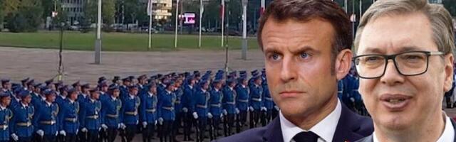 Stroj počasnog bataljona Garde i crveni tepih! Pogledajte atmosferu ispred Palate Srbija - stižu Makron i Vučić! (VIDEO)