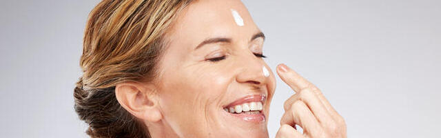 Dermatolozi nas savetuju kako se bira najbolja hidratantna krema za zrelu kožu