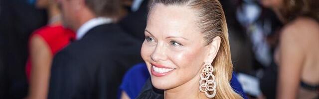 Ovo niko nije očekivao! Pamela Anderson pravi totalni preokret u karijeri