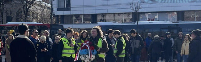 Komemorativnom šetnjom i polaganjem venca obeležena godišnjica besktva iz koncentracionog logora (FOTO)