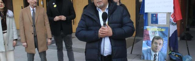 „Sloboda za Čedomira“: Skup podrške advokatu Stojkoviću koji je više od 50 dana u pritvoru