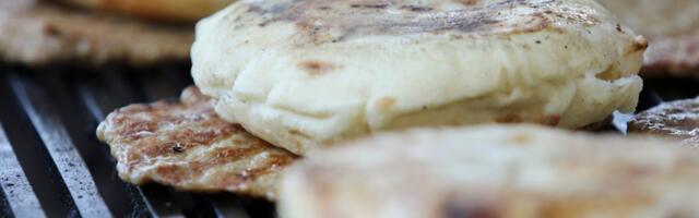 Ljudi sa zgražavanjem gledaju cene jedne zagrebačke pečenjare: "Zar toliko za jednu pljeskavicu s kajmakom?"