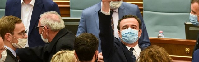 Ž. Rakočević: „Čestitka“ Aljbina Kurtija
