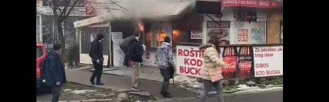 Požar u Zemunu, goreo restoran brze hrane (VIDEO)