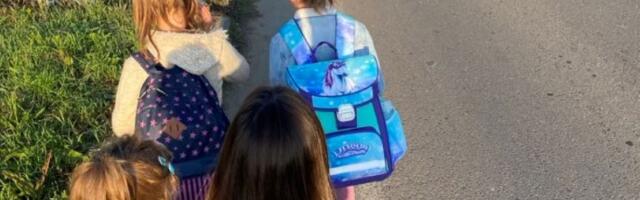 Devojčice prinuđene da stopiraju: Maradik u muci zbog autoprevoznika