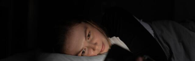 Noćni režim stvarno štedi bateriju, ali testovi otkrivaju skrivenu istinu koju telefoni ne govore