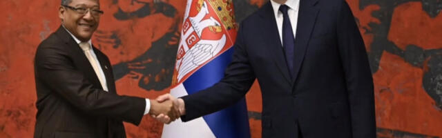 Vučić primio akreditive ambasador Kube: “Razmenio sam mišljenja sa ambasadorom Enandesom o daljem snaženju bilateralnih odnosa” (FOTO)