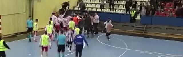NAVIJAČI PARTIZANA NASRNULI NA IGRAČE ZVEZDE! Nastao opšti haos, evo kako se sve završilo! (VIDEO)