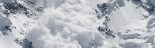 PETORO POGINULO U LAVINI! Horor na planini!