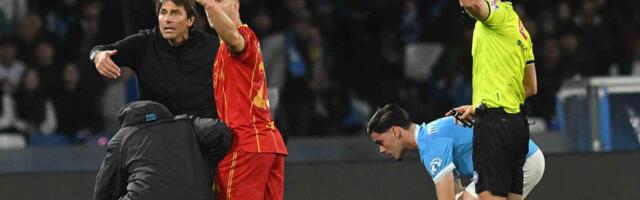 Muk u Napulju: Fudbaler se srušio usred meča Napoli – Leče /FOTO/