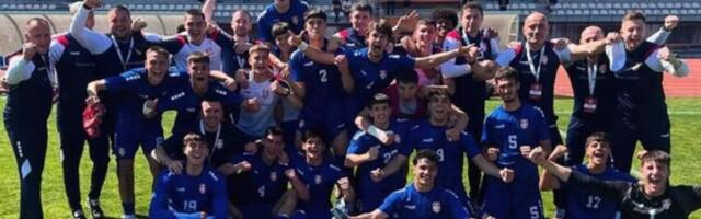 Mihajlo Cvetković dao gol Engleskoj sa POLA TERENA! (Video)