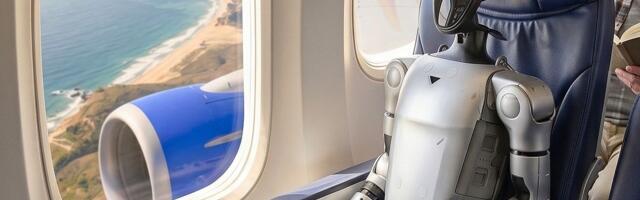 Robot u avionu: Kupljeno mu sedište za putnika, baterija izvađena zbog pravila, let kasnio sat vremena