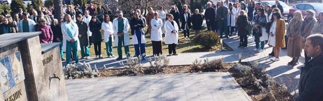 Tišina ispred Zdravstvenog centra