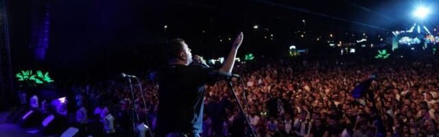 LUDILO U GUČI! Coby napravio SPEKTAKL pred 60.000 ljudi u najvećoj kafani u Srbiji - Drugi saborski dan oborio sve rekorde