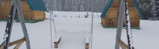 Na severu pola metra snega, a na primorju bez struje: Haos zbog nevremena u Crnoj Gori