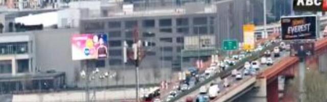 KOLONA DUGA SAMO U OVOM DELU BEOGRADA! Ovakvo jutro u prestonici se NE VIĐA ČESTO, DOBRO ZAPAMTITE OVE FOTKE