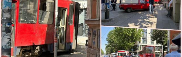 "ČULI SMO KUKNJAVU, ŽENSKI GLAS, OPŠTE RASULO JE BILO" Tramvaj se zakucao u zgradu na Dorćolu, povređeno najmanje 10 osoba, prevezla ih Hitna (foto, video)