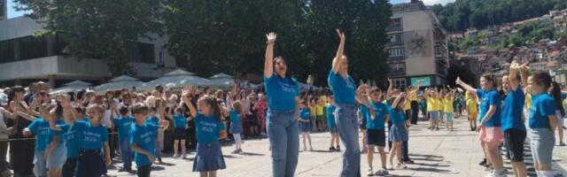 Najlepša slika dana: Ovaj grad je najveseliji u Srbiji (VIDEO)