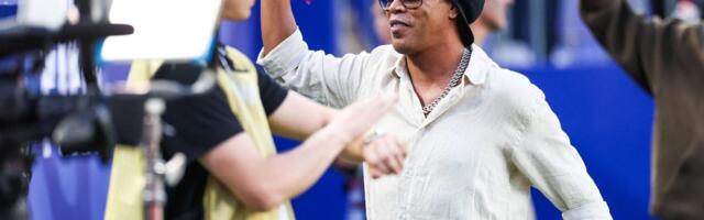 Kao grom iz vedra neba: Ronaldinjo se vraća na teren u 46. godini, zaigraće u Italiji!