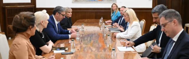 Vučić sa NALED-om i Etno mrežom: Podrška inicijativama koje jačaju institucije i promovišu nacionalne vrednosti! (FOTO)