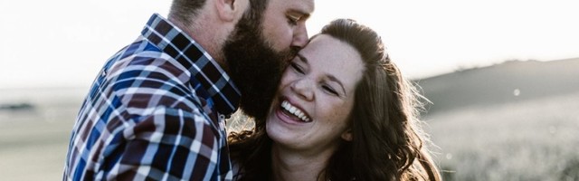 POTVRDILO 2.000 DAMA: 20 muških poteza na koje žene UVEK padaju!