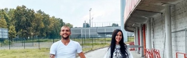 ISPLIVAO SNIMAK IZ DOMA RAŽNATOVIĆA! Veljko snimao Bogdanu dok drži SINA u naručju, a evo šta se u pozadini čulo! (FOTO)