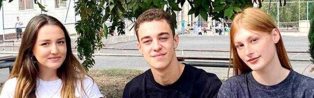 Vlasotinački gimnazijalci podržali akciju prikupljanja pomoći za porodicu Stefanović iz Donjeg Gara