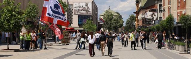 "Promena počinje u Čačku": Protest večeras okupio čačansku opoziciju