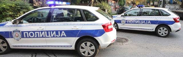 Filmska krađa: Upali u auto-školu i kroz rupu na zidu izneli ceo sef sa novcem