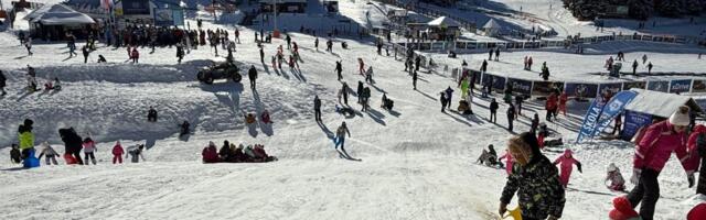 Skijalište na Kopaoniku radi punom parom: Samo juče je brojalo 10.000 skijaša